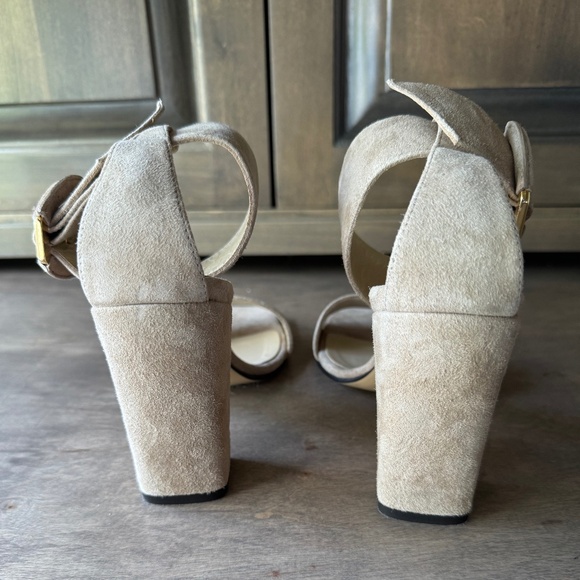 Banana Republic Suede Sandals - Picture 4 of 5